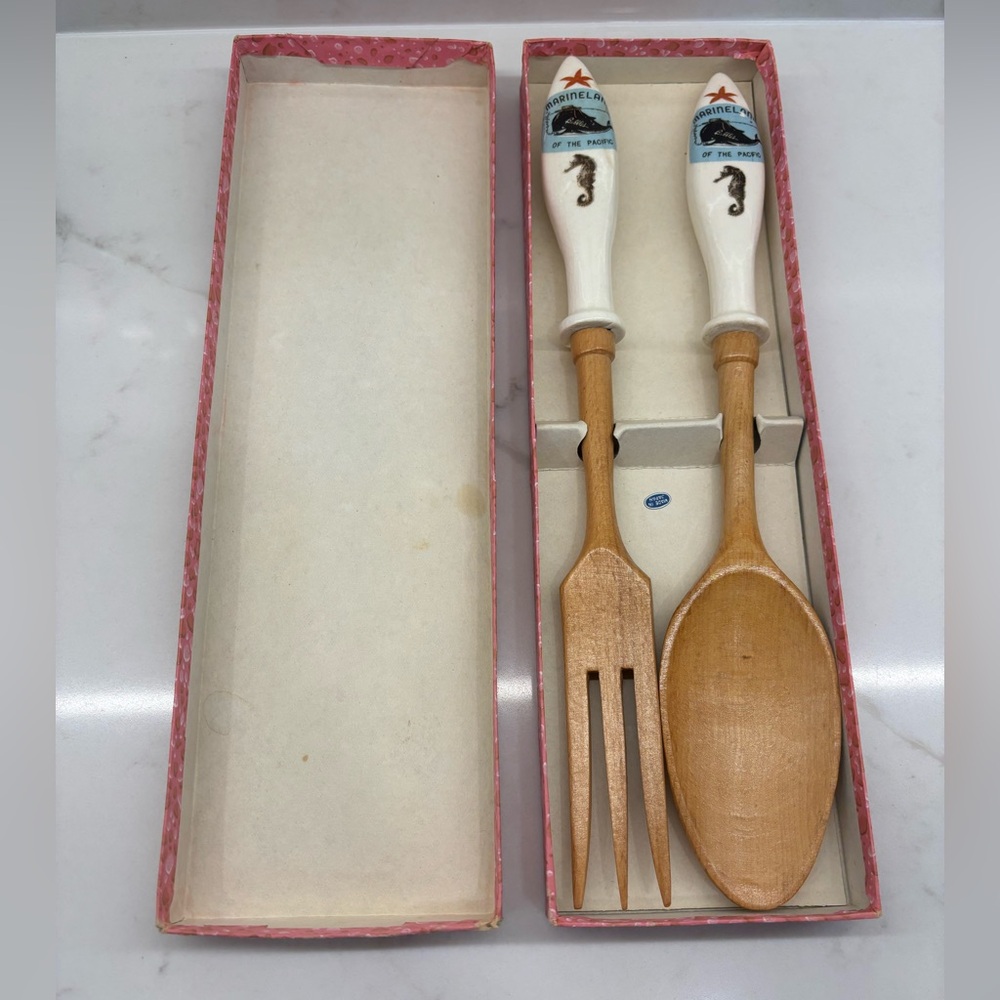 Vintage Marineland of the Pacific Salad Serving Set California Whale Seahorse